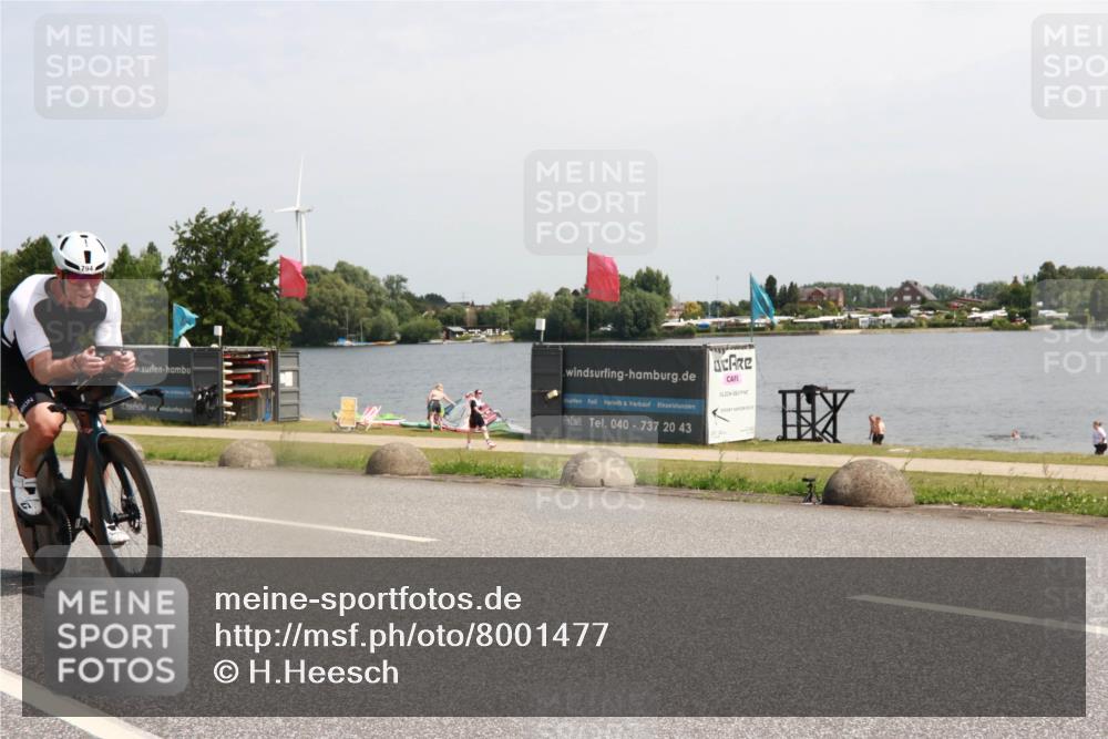 21.06.2025 - 27. Vierlanden-Triathlon H.Heesch http://msf.ph/oto/8001477 15.06.2025 11:45:24 Radfahren 794, 797, 841, 947 meine-sportfotos.de