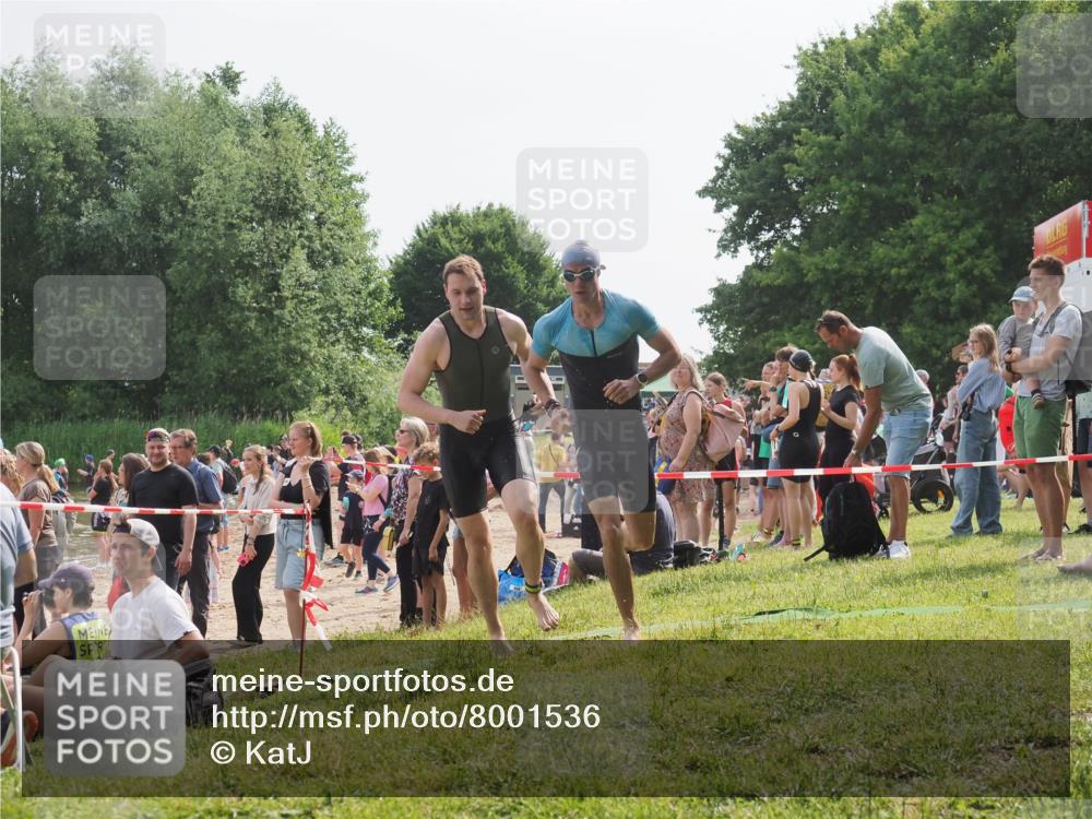 15.06.2025 - 27. Vierlanden-Triathlon KatJ http://msf.ph/oto/8001536 15.06.2025 09:57:42 Schwimmen 287, 298, 309, 340 meine-sportfotos.de