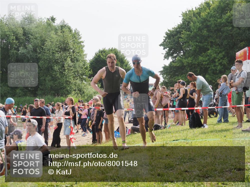 15.06.2025 - 27. Vierlanden-Triathlon KatJ http://msf.ph/oto/8001548 15.06.2025 09:57:42 Schwimmen 287, 298, 309, 340 meine-sportfotos.de