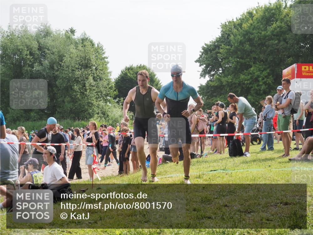 15.06.2025 - 27. Vierlanden-Triathlon KatJ http://msf.ph/oto/8001570 15.06.2025 09:57:42 Schwimmen 287, 298, 309, 340 meine-sportfotos.de