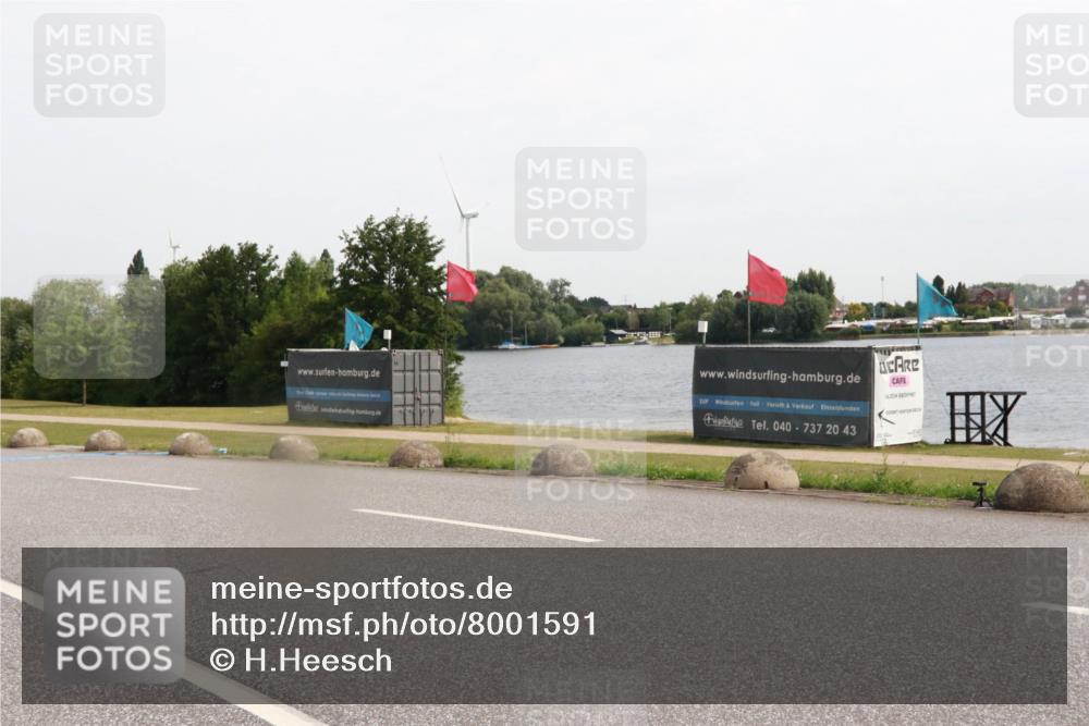 15.06.2025 - 27. Vierlanden-Triathlon H.Heesch http://msf.ph/oto/8001591 15.06.2025 10:28:14 Radfahren 149, 493, 550 meine-sportfotos.de