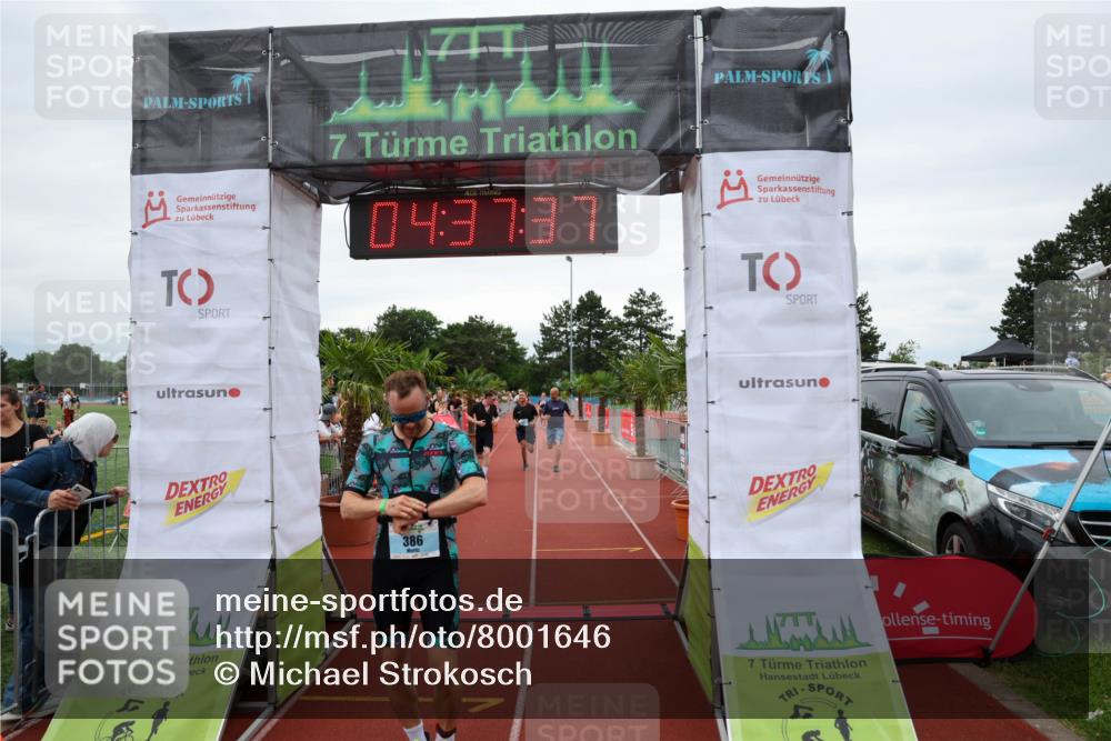 15.06.2025 - 7 Türme Triathlon Michael Strokosch http://msf.ph/oto/8001646 15.06.2025 14:37:37 Ziel 386, 585, 607 meine-sportfotos.de
