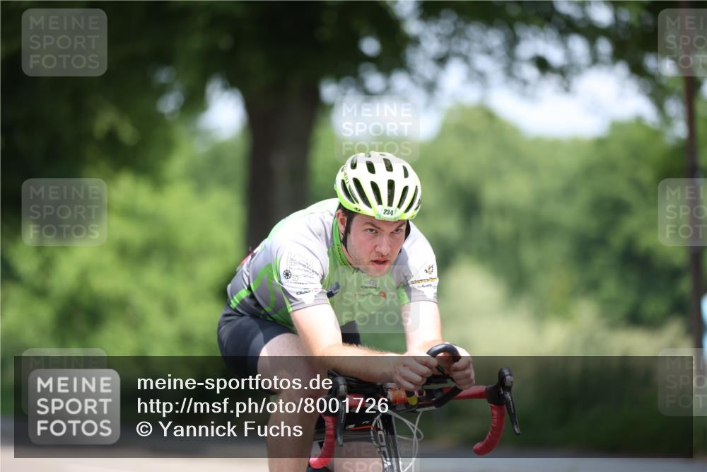 15.06.2025 - 7 Türme Triathlon Yannick Fuchs http://msf.ph/oto/8001726 15.06.2025 12:29:05 Radfahren 353 meine-sportfotos.de