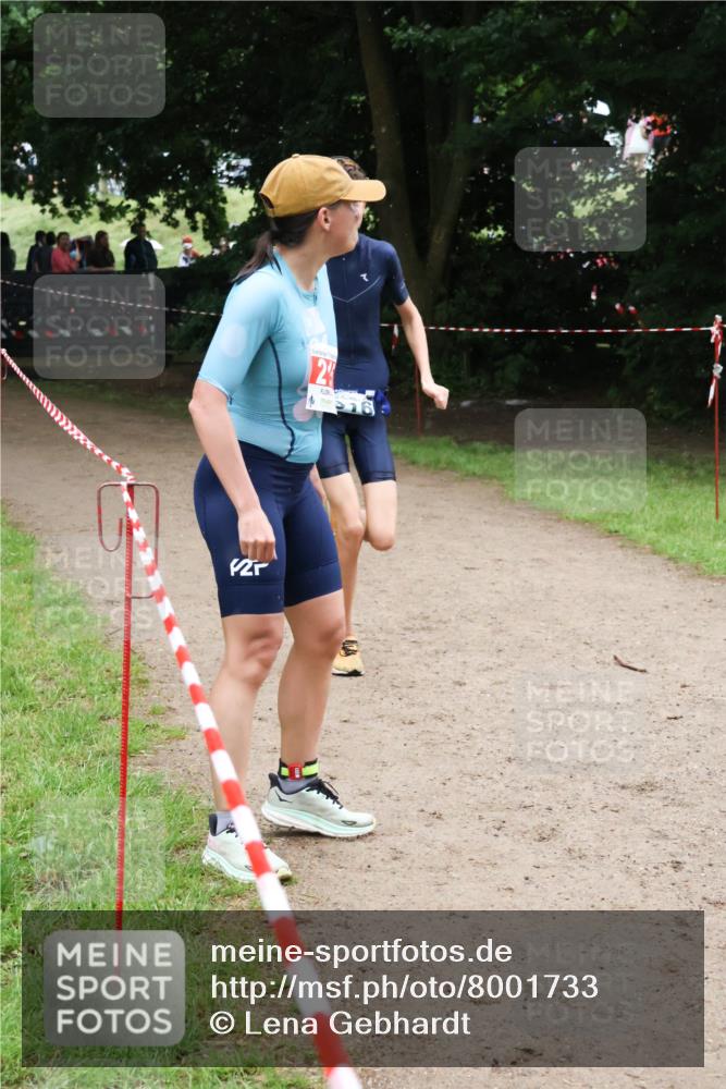 21.06.2025 - 27. Vierlanden-Triathlon Lena Gebhardt http://msf.ph/oto/8001733 15.06.2025 14:06:47 Laufen 2 meine-sportfotos.de