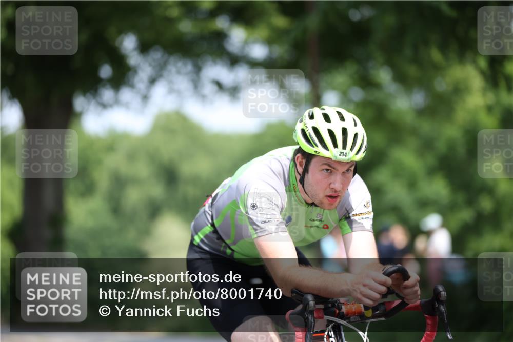 15.06.2025 - 7 Türme Triathlon Yannick Fuchs http://msf.ph/oto/8001740 15.06.2025 12:29:05 Radfahren 353 meine-sportfotos.de