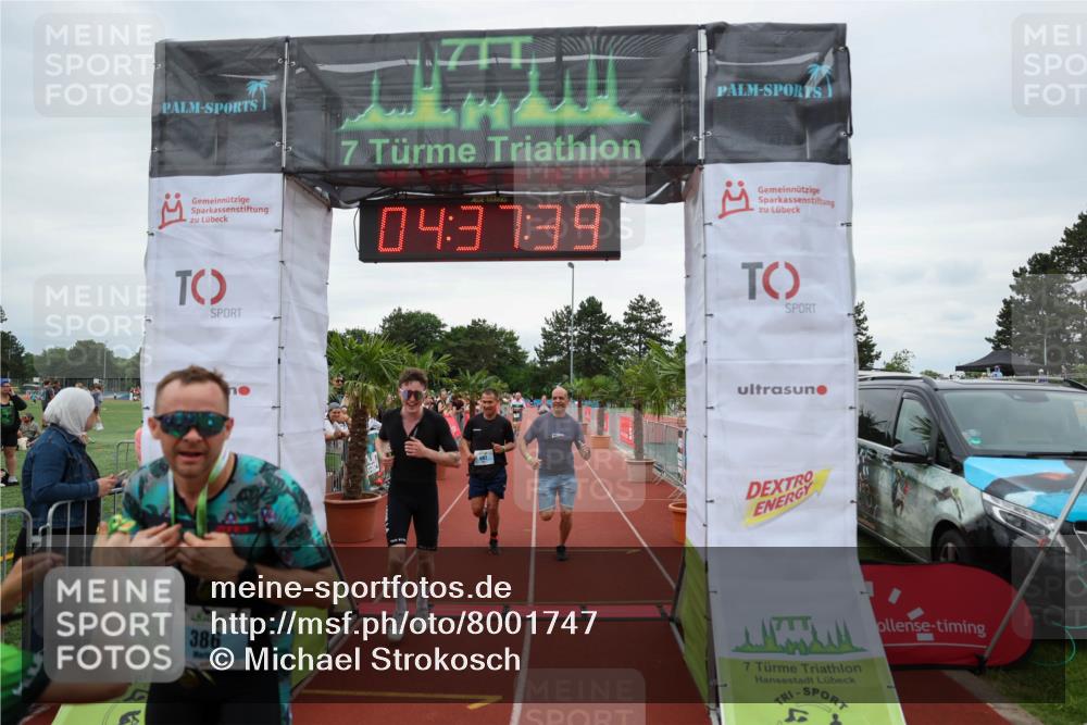 15.06.2025 - 7 Türme Triathlon Michael Strokosch http://msf.ph/oto/8001747 15.06.2025 14:37:39 Ziel 386, 585, 607 meine-sportfotos.de