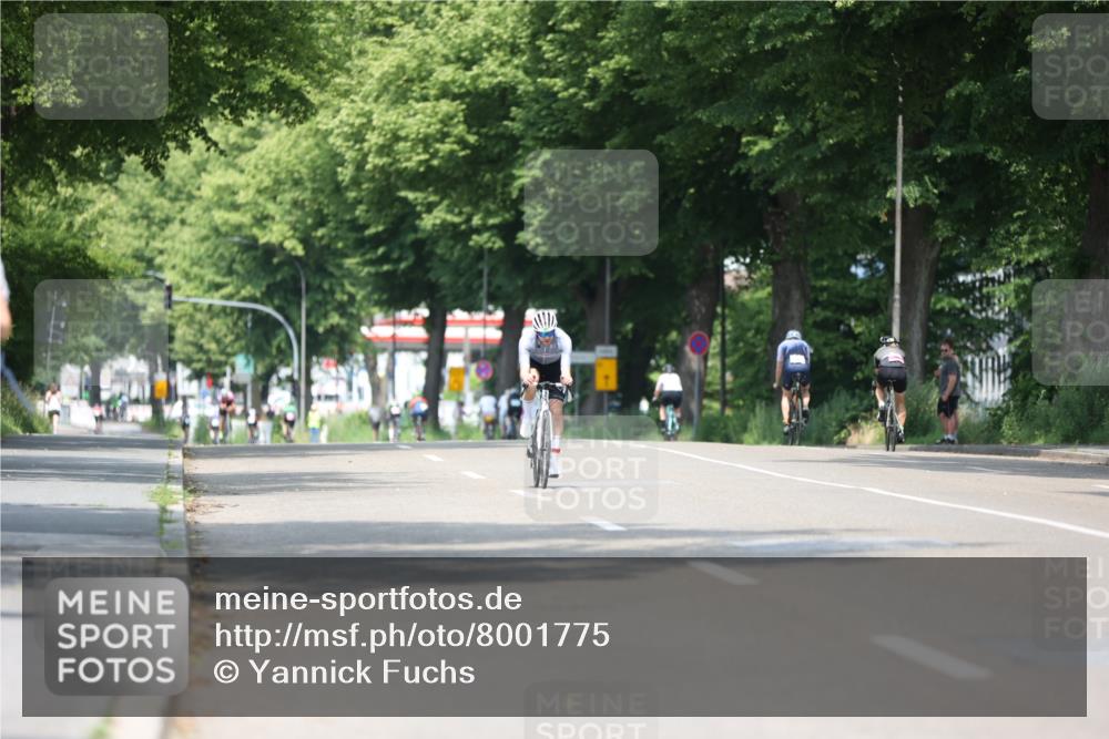 15.06.2025 - 7 Türme Triathlon Yannick Fuchs http://msf.ph/oto/8001775 15.06.2025 12:29:08 Radfahren 353, 596 meine-sportfotos.de