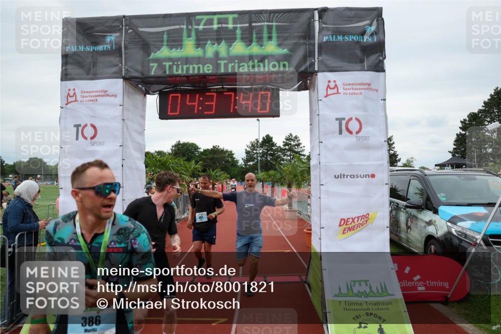15.06.2025 - 7 Türme Triathlon Michael Strokosch http://msf.ph/oto/8001821 15.06.2025 14:37:40 Ziel 386, 585, 607 meine-sportfotos.de