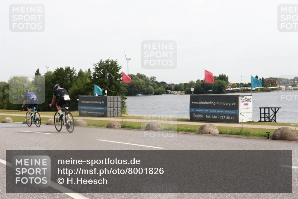 15.06.2025 - 27. Vierlanden-Triathlon H.Heesch http://msf.ph/oto/8001826 15.06.2025 10:28:18 Radfahren 242, 405 meine-sportfotos.de