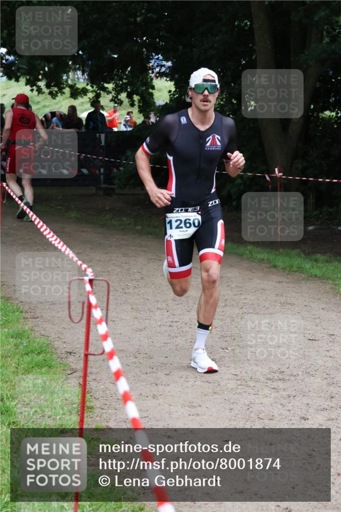21.06.2025 - 27. Vierlanden-Triathlon Lena Gebhardt http://msf.ph/oto/8001874 15.06.2025 14:07:10 Laufen 3, 20, 1260, 4 meine-sportfotos.de