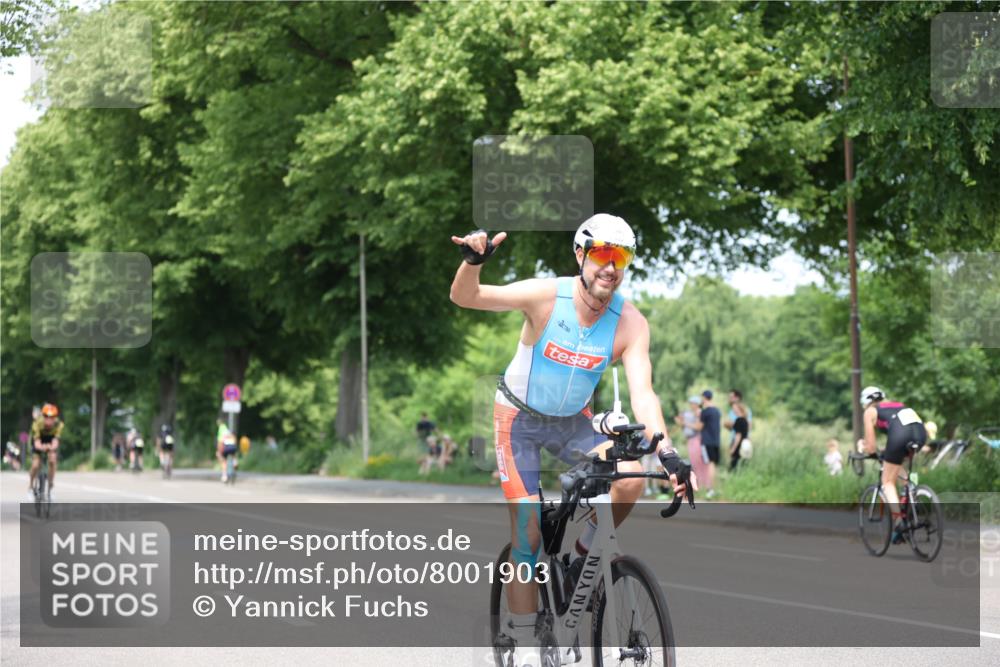 15.06.2025 - 7 Türme Triathlon Yannick Fuchs http://msf.ph/oto/8001903 15.06.2025 13:15:59 Radfahren 213, 236, 258, 326, 368, 418, 487, 565, 645, 781, 903 meine-sportfotos.de