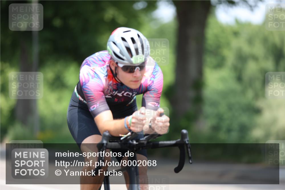 15.06.2025 - 7 Türme Triathlon Yannick Fuchs http://msf.ph/oto/8002068 15.06.2025 12:29:24 Radfahren 355, 441 meine-sportfotos.de