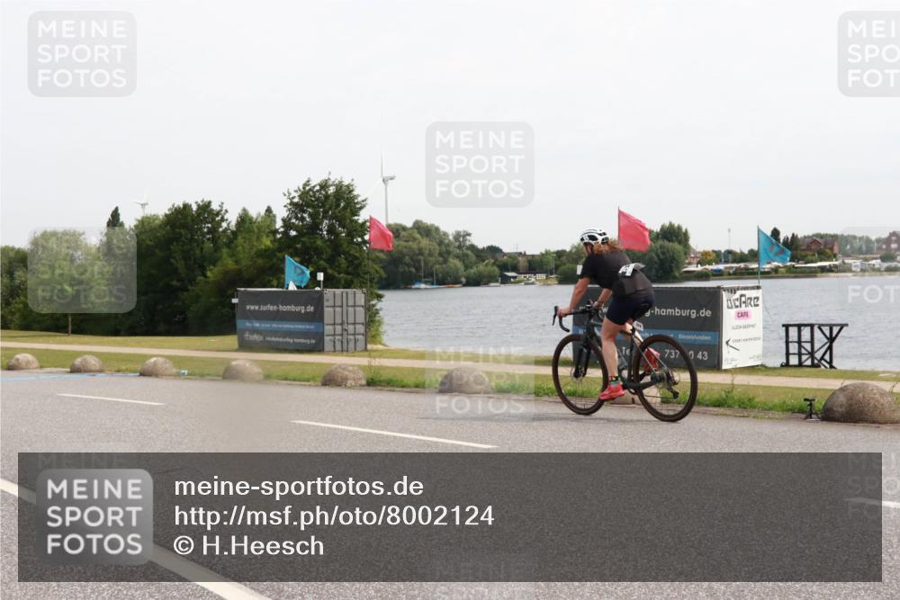 15.06.2025 - 27. Vierlanden-Triathlon H.Heesch http://msf.ph/oto/8002124 15.06.2025 10:28:31 Radfahren 108, 568 meine-sportfotos.de