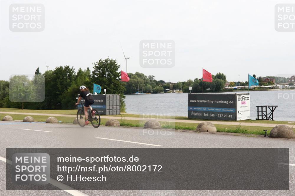 15.06.2025 - 27. Vierlanden-Triathlon H.Heesch http://msf.ph/oto/8002172 15.06.2025 10:28:32 Radfahren 108, 519, 568 meine-sportfotos.de