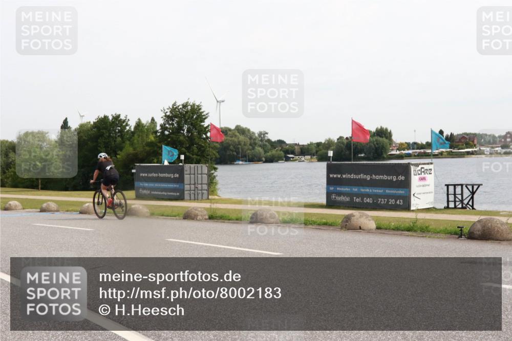 15.06.2025 - 27. Vierlanden-Triathlon H.Heesch http://msf.ph/oto/8002183 15.06.2025 10:28:32 Radfahren 108, 519, 568 meine-sportfotos.de