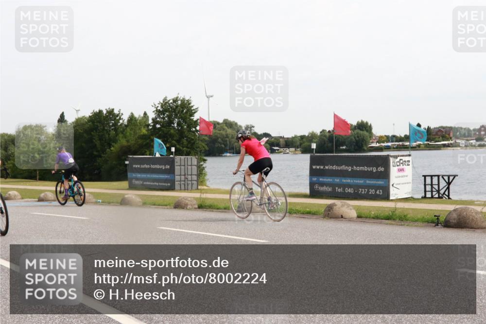 15.06.2025 - 27. Vierlanden-Triathlon H.Heesch http://msf.ph/oto/8002224 15.06.2025 10:28:34 Radfahren 108, 138, 519, 535 meine-sportfotos.de