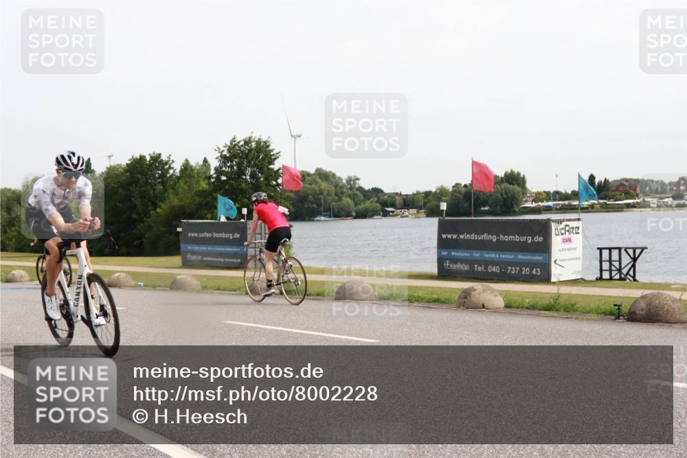 15.06.2025 - 27. Vierlanden-Triathlon H.Heesch http://msf.ph/oto/8002228 15.06.2025 10:28:34 Radfahren 108, 138, 519, 535 meine-sportfotos.de