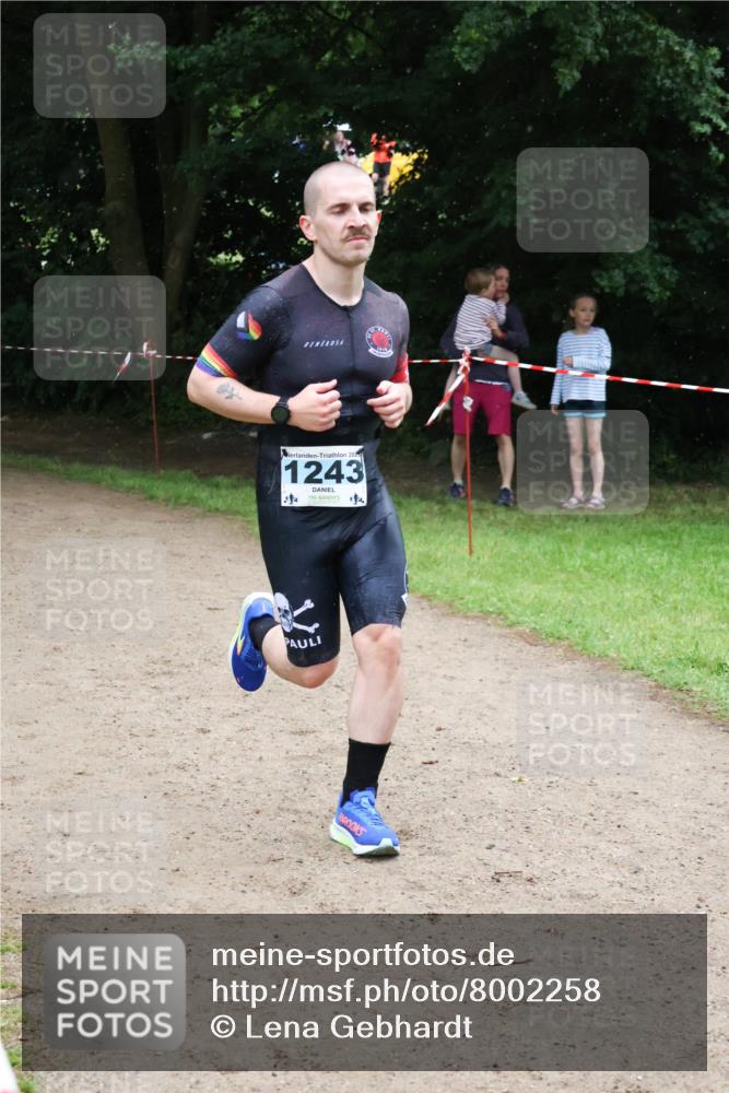21.06.2025 - 27. Vierlanden-Triathlon Lena Gebhardt http://msf.ph/oto/8002258 15.06.2025 14:07:55 Laufen 2025, 1243, 14, 114 meine-sportfotos.de