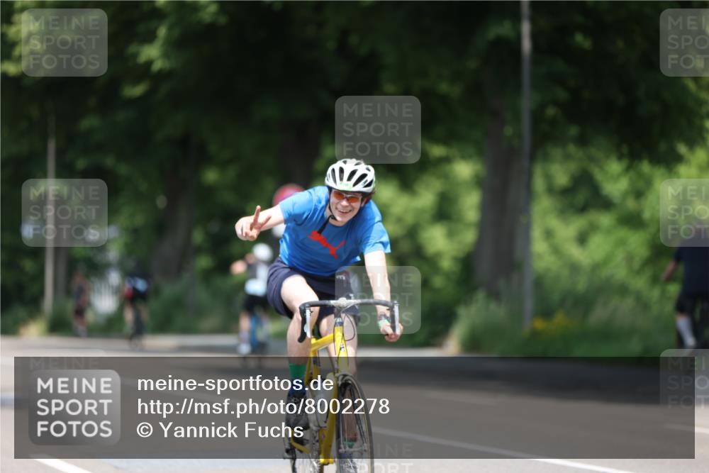 15.06.2025 - 7 Türme Triathlon Yannick Fuchs http://msf.ph/oto/8002278 15.06.2025 12:29:40 Radfahren 663 meine-sportfotos.de