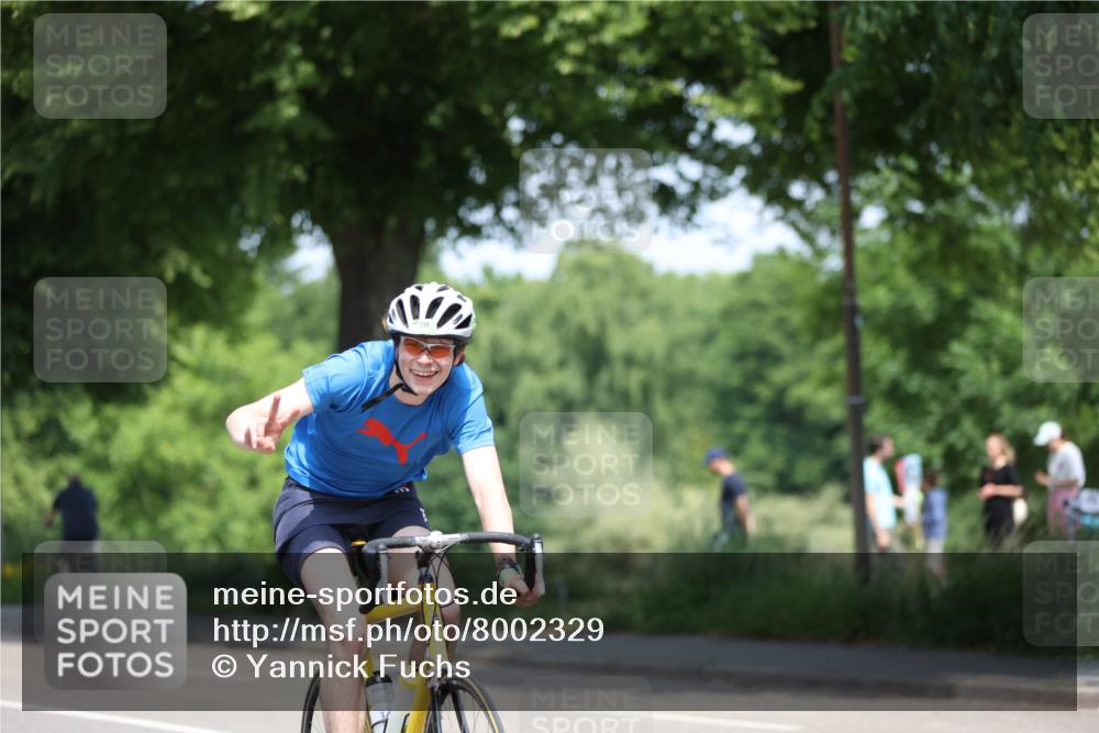 15.06.2025 - 7 Türme Triathlon Yannick Fuchs http://msf.ph/oto/8002329 15.06.2025 12:29:40 Radfahren 663 meine-sportfotos.de