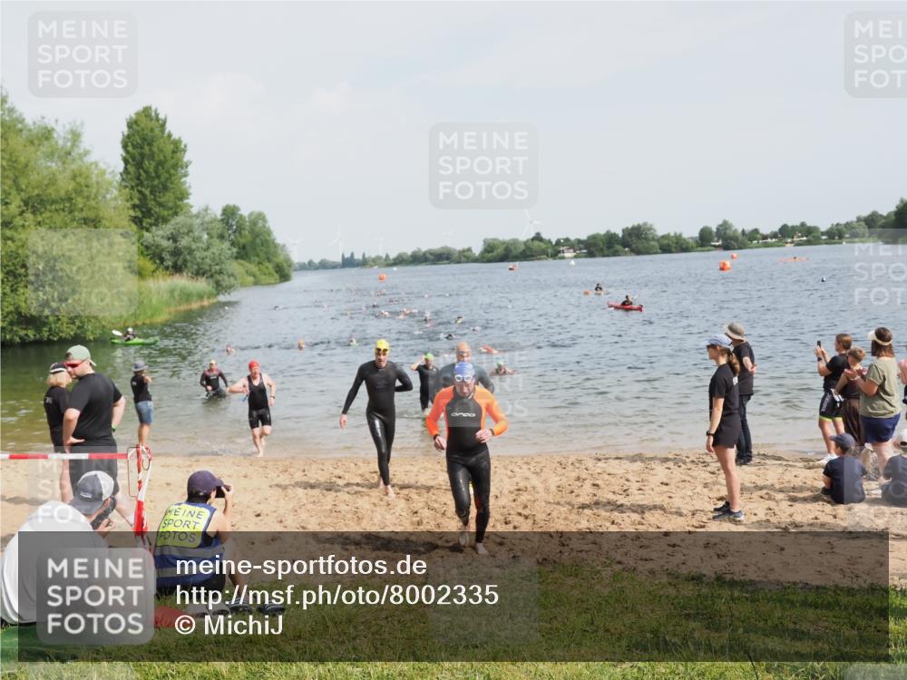 21.06.2025 - 27. Vierlanden-Triathlon MichiJ http://msf.ph/oto/8002335 15.06.2026 10:05:11 Schwimmen 364, 382, 384, 412, 422 meine-sportfotos.de