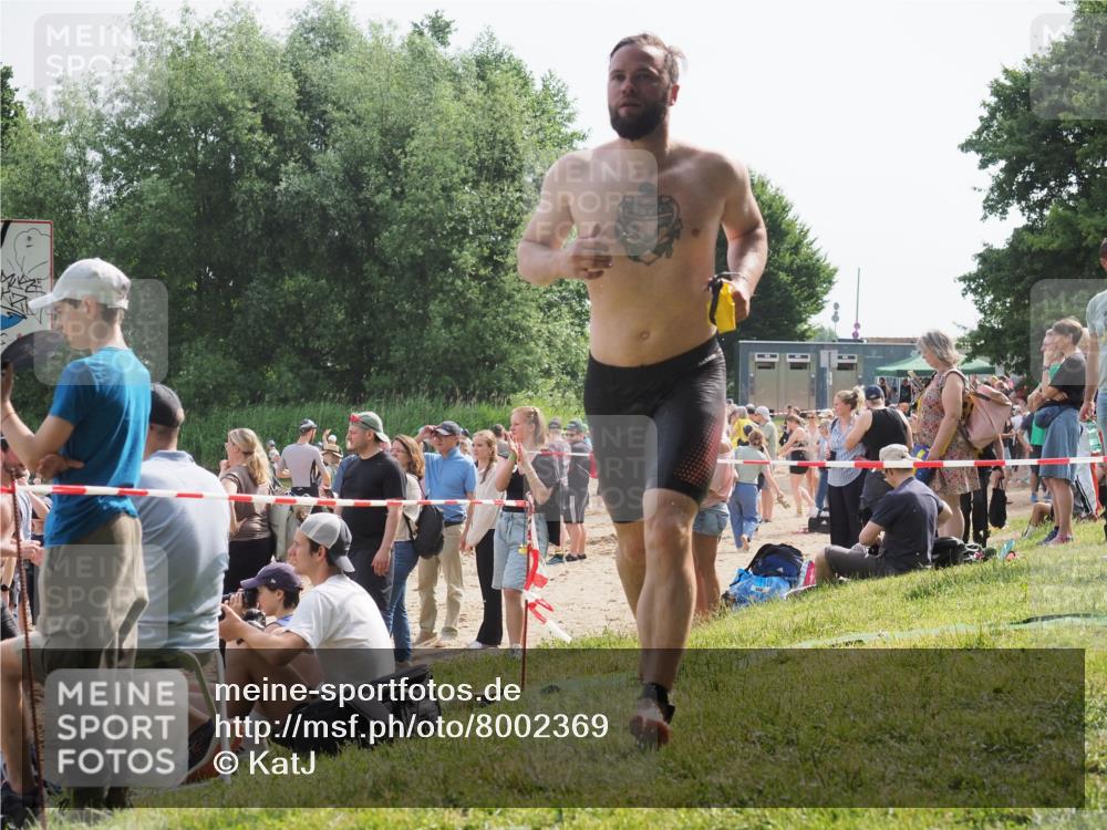 15.06.2025 - 27. Vierlanden-Triathlon KatJ http://msf.ph/oto/8002369 15.06.2025 09:58:14 Schwimmen 289, 321, 360 meine-sportfotos.de