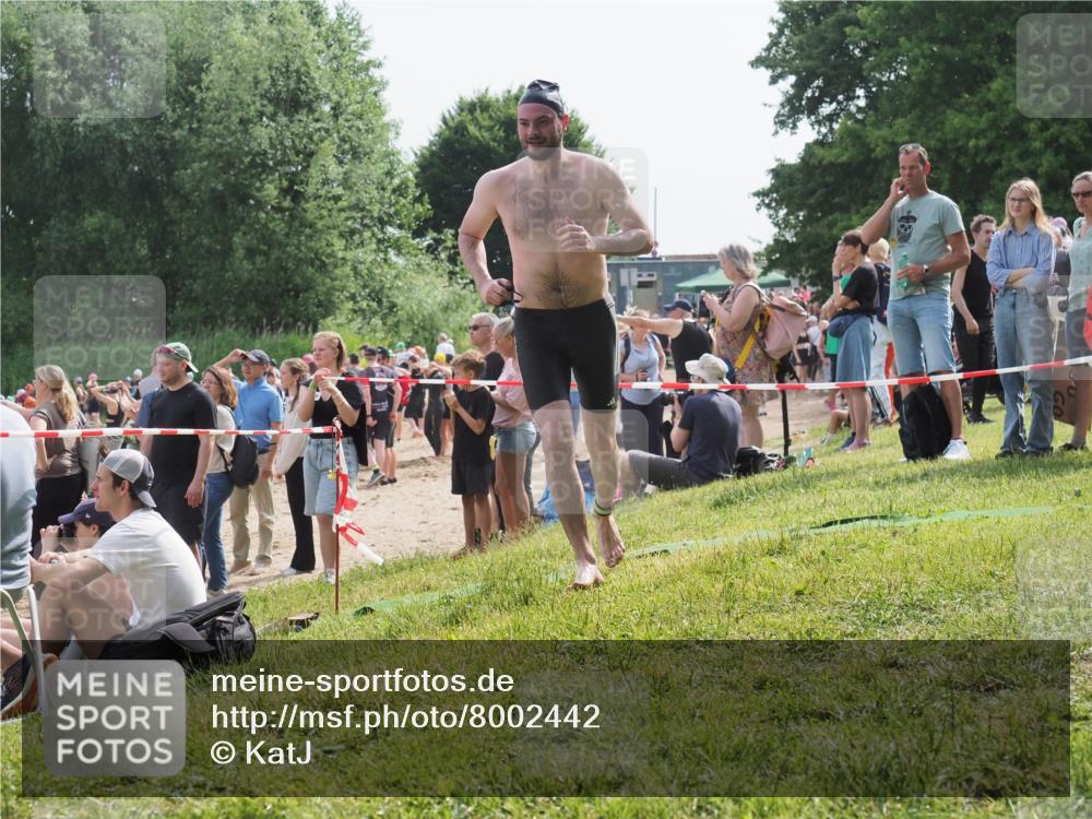 15.06.2025 - 27. Vierlanden-Triathlon KatJ http://msf.ph/oto/8002442 15.06.2025 09:58:16 Schwimmen 289, 321, 360 meine-sportfotos.de