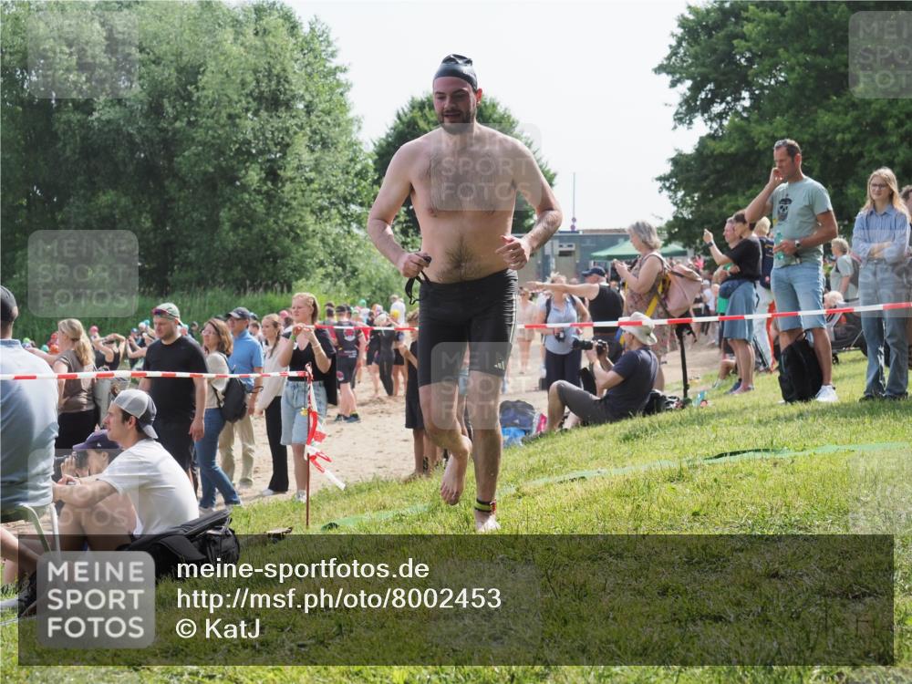 15.06.2025 - 27. Vierlanden-Triathlon KatJ http://msf.ph/oto/8002453 15.06.2025 09:58:17 Schwimmen 289, 321, 360 meine-sportfotos.de