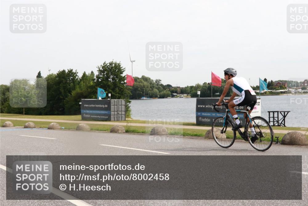 15.06.2025 - 27. Vierlanden-Triathlon H.Heesch http://msf.ph/oto/8002458 15.06.2025 10:28:46 Radfahren  meine-sportfotos.de