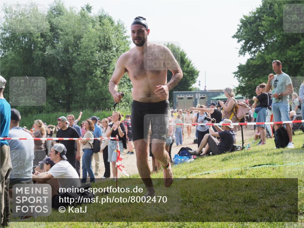 15.06.2025 - 27. Vierlanden-Triathlon KatJ http://msf.ph/oto/8002470 15.06.2025 09:58:17 Schwimmen 289, 321, 360 meine-sportfotos.de