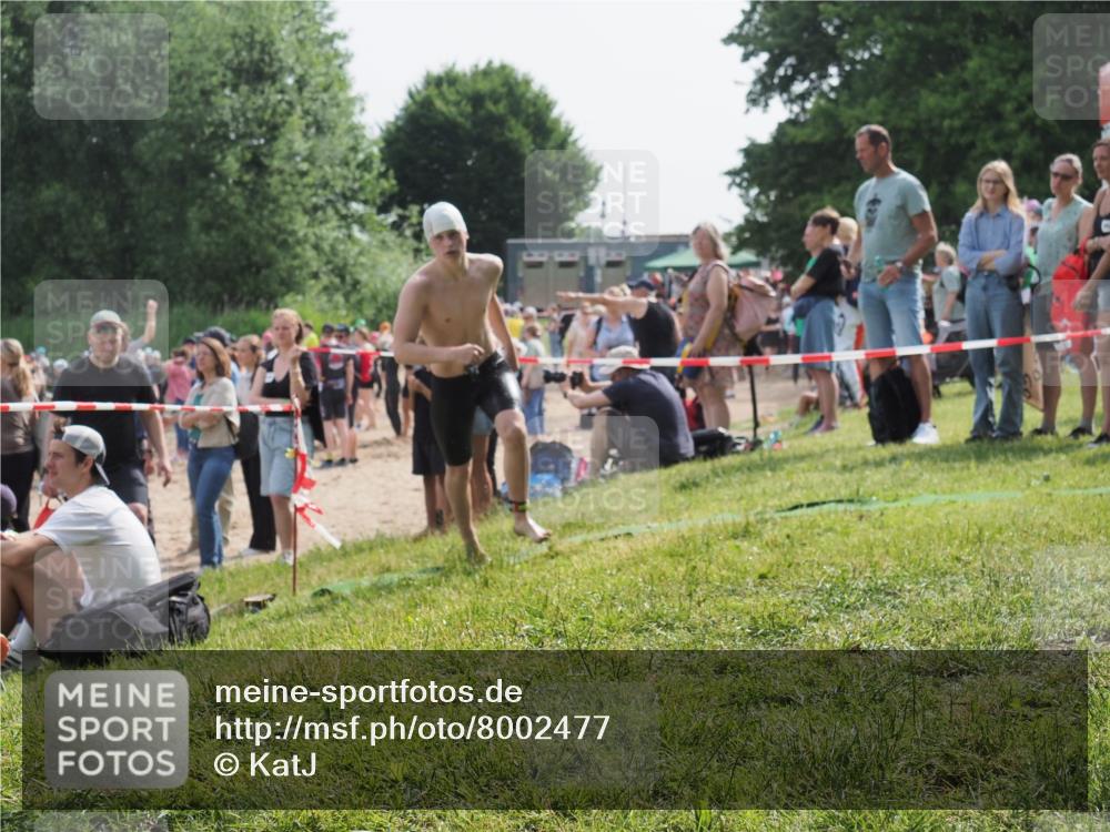 15.06.2025 - 27. Vierlanden-Triathlon KatJ http://msf.ph/oto/8002477 15.06.2025 09:58:19 Schwimmen 289, 321, 360 meine-sportfotos.de