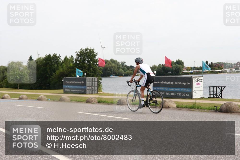 15.06.2025 - 27. Vierlanden-Triathlon H.Heesch http://msf.ph/oto/8002483 15.06.2025 10:28:46 Radfahren  meine-sportfotos.de