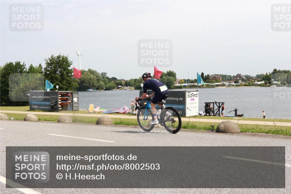 21.06.2025 - 27. Vierlanden-Triathlon H.Heesch http://msf.ph/oto/8002503 15.06.2025 11:47:06 Radfahren 647, 710, 734, 763, 831 meine-sportfotos.de