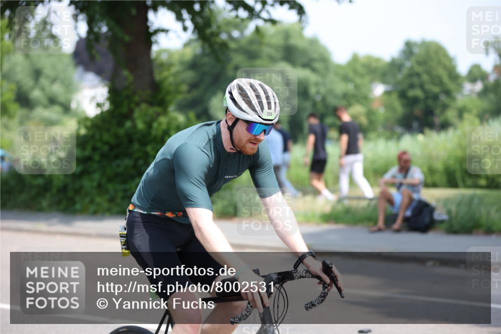 15.06.2025 - 7 Türme Triathlon Yannick Fuchs http://msf.ph/oto/8002531 15.06.2025 12:30:01 Radfahren 457 meine-sportfotos.de