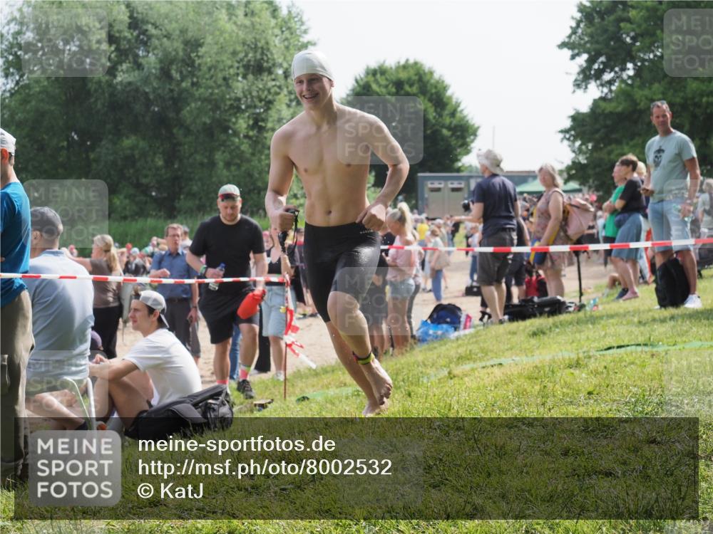 15.06.2025 - 27. Vierlanden-Triathlon KatJ http://msf.ph/oto/8002532 15.06.2025 09:58:20 Schwimmen 289, 321, 360 meine-sportfotos.de