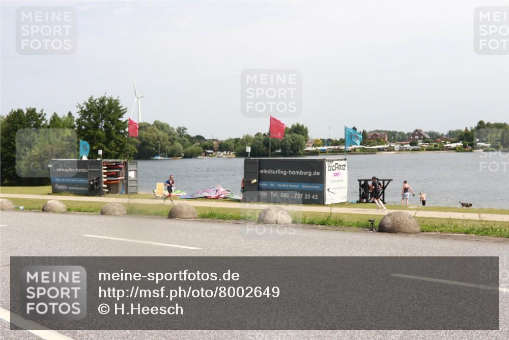 21.06.2025 - 27. Vierlanden-Triathlon H.Heesch http://msf.ph/oto/8002649 15.06.2025 11:47:18 Radfahren 717, 787 meine-sportfotos.de