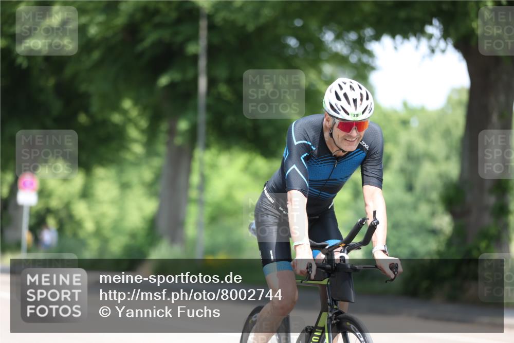 15.06.2025 - 7 Türme Triathlon Yannick Fuchs http://msf.ph/oto/8002744 15.06.2025 12:30:16 Radfahren 218, 303, 582 meine-sportfotos.de