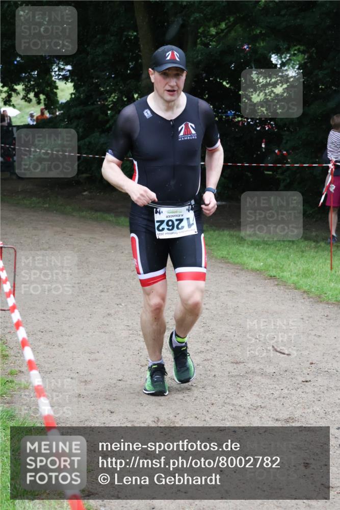 21.06.2025 - 27. Vierlanden-Triathlon Lena Gebhardt http://msf.ph/oto/8002782 15.06.2025 14:10:38 Laufen 2025, 1262 meine-sportfotos.de