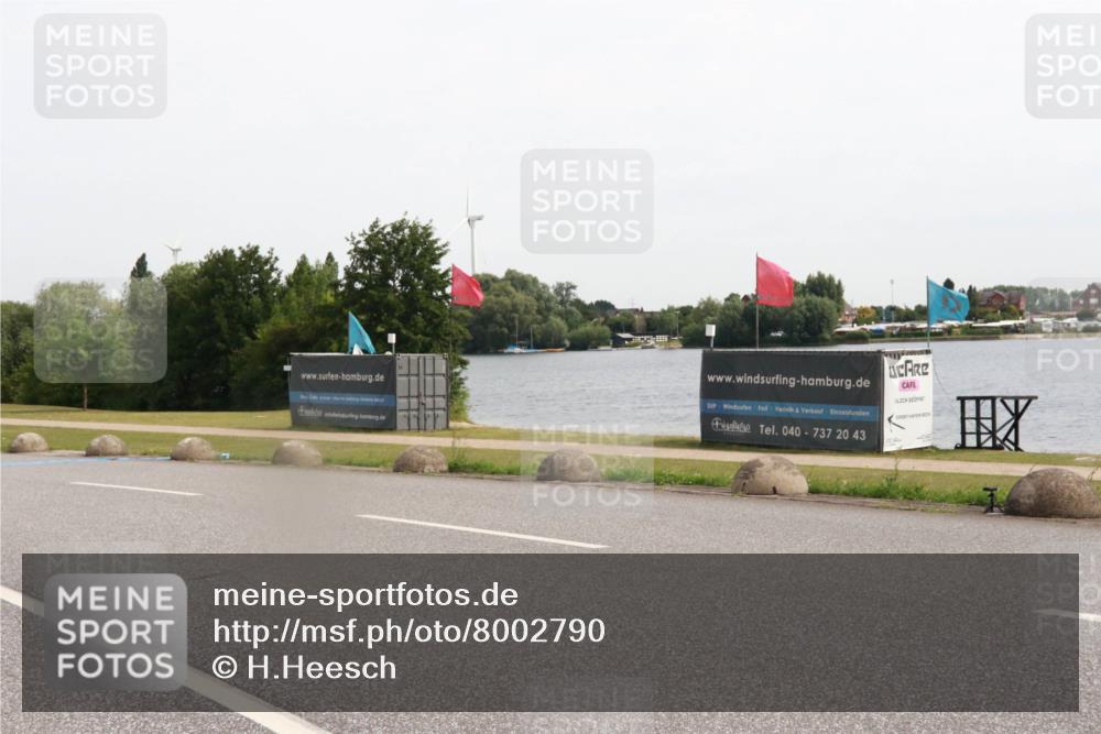 15.06.2025 - 27. Vierlanden-Triathlon H.Heesch http://msf.ph/oto/8002790 15.06.2025 10:28:53 Radfahren 26, 71, 200 meine-sportfotos.de