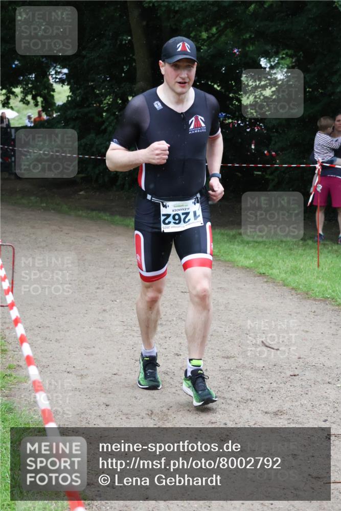 21.06.2025 - 27. Vierlanden-Triathlon Lena Gebhardt http://msf.ph/oto/8002792 15.06.2025 14:10:38 Laufen 2025, 1262 meine-sportfotos.de