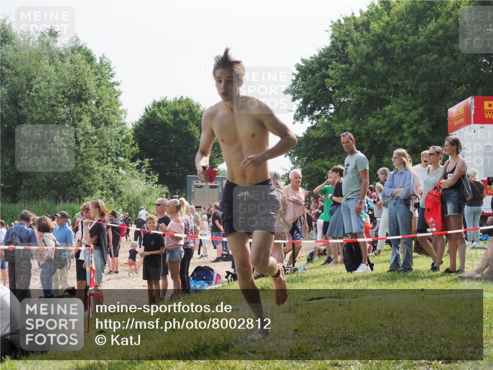 15.06.2025 - 27. Vierlanden-Triathlon KatJ http://msf.ph/oto/8002812 15.06.2025 09:58:47 Schwimmen 269 meine-sportfotos.de