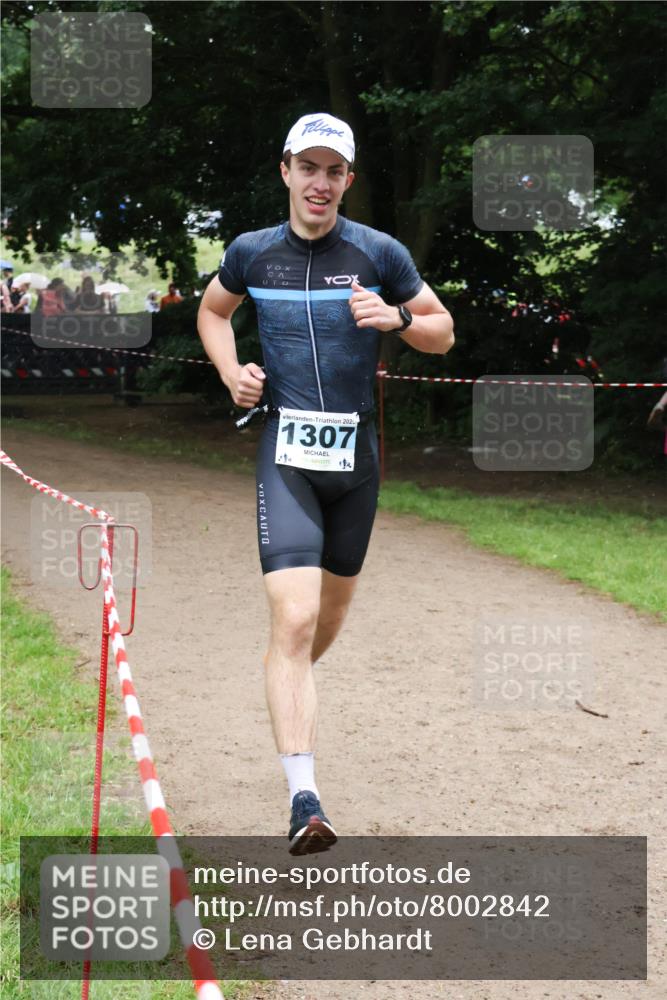 21.06.2025 - 27. Vierlanden-Triathlon Lena Gebhardt http://msf.ph/oto/8002842 15.06.2025 14:10:56 Laufen 202, 1307, 14 meine-sportfotos.de