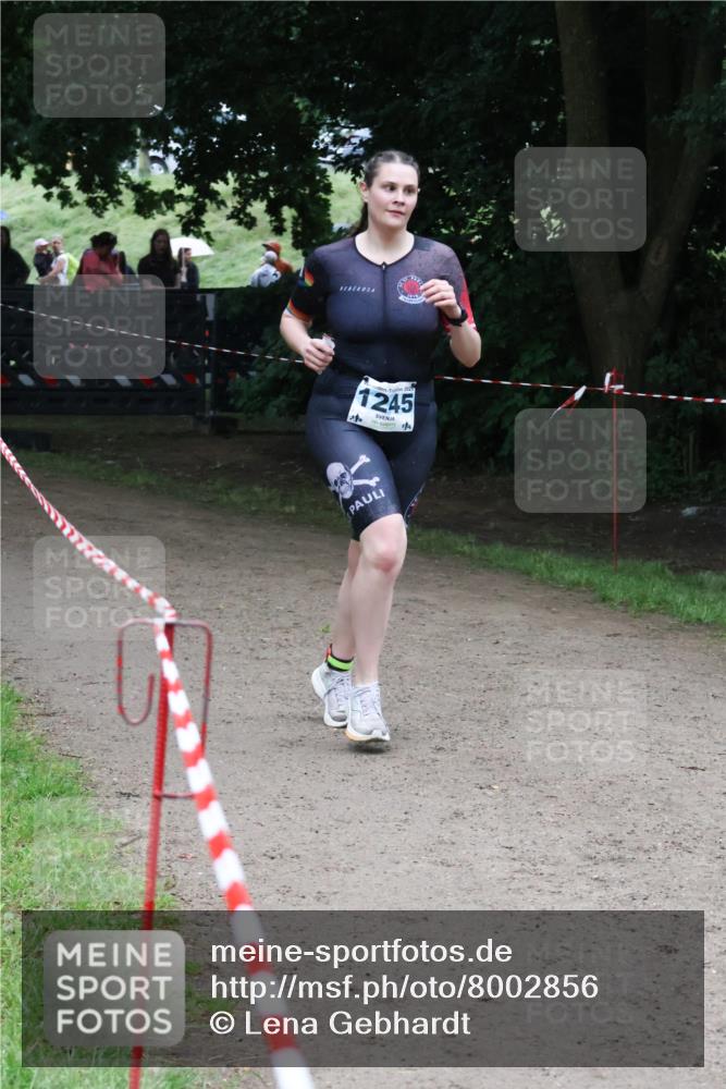 21.06.2025 - 27. Vierlanden-Triathlon Lena Gebhardt http://msf.ph/oto/8002856 15.06.2025 14:11:50 Laufen 2025, 1245 meine-sportfotos.de