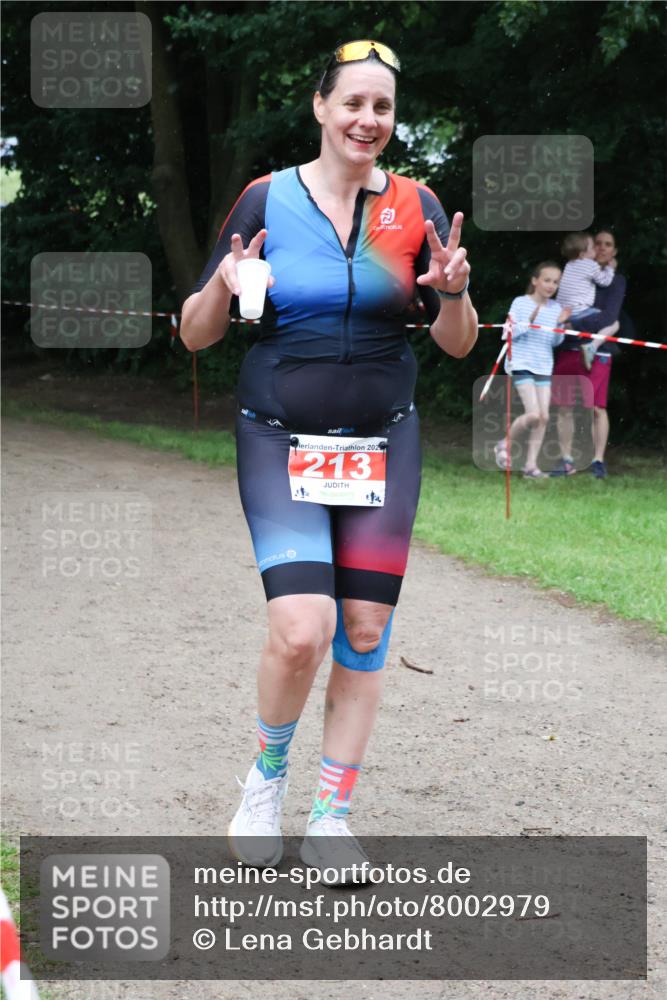 21.06.2025 - 27. Vierlanden-Triathlon Lena Gebhardt http://msf.ph/oto/8002979 15.06.2025 14:14:02 Laufen 213 meine-sportfotos.de