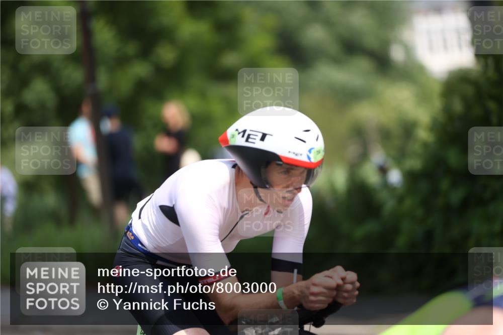15.06.2025 - 7 Türme Triathlon Yannick Fuchs http://msf.ph/oto/8003000 15.06.2025 12:31:54 Radfahren 218, 303, 321 meine-sportfotos.de