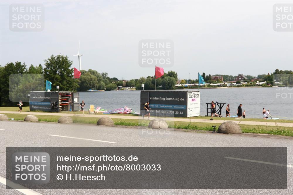 21.06.2025 - 27. Vierlanden-Triathlon H.Heesch http://msf.ph/oto/8003033 15.06.2025 11:47:37 Radfahren 649, 934 meine-sportfotos.de