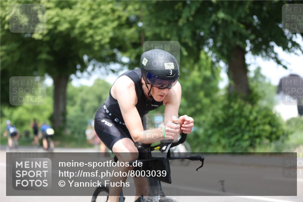 15.06.2025 - 7 Türme Triathlon Yannick Fuchs http://msf.ph/oto/8003039 15.06.2025 13:16:29 Radfahren 729, 931, 994 meine-sportfotos.de
