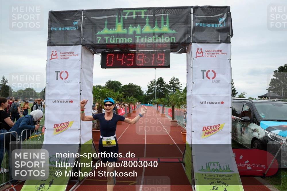 15.06.2025 - 7 Türme Triathlon Michael Strokosch http://msf.ph/oto/8003040 15.06.2025 14:39:18 Ziel 803 meine-sportfotos.de
