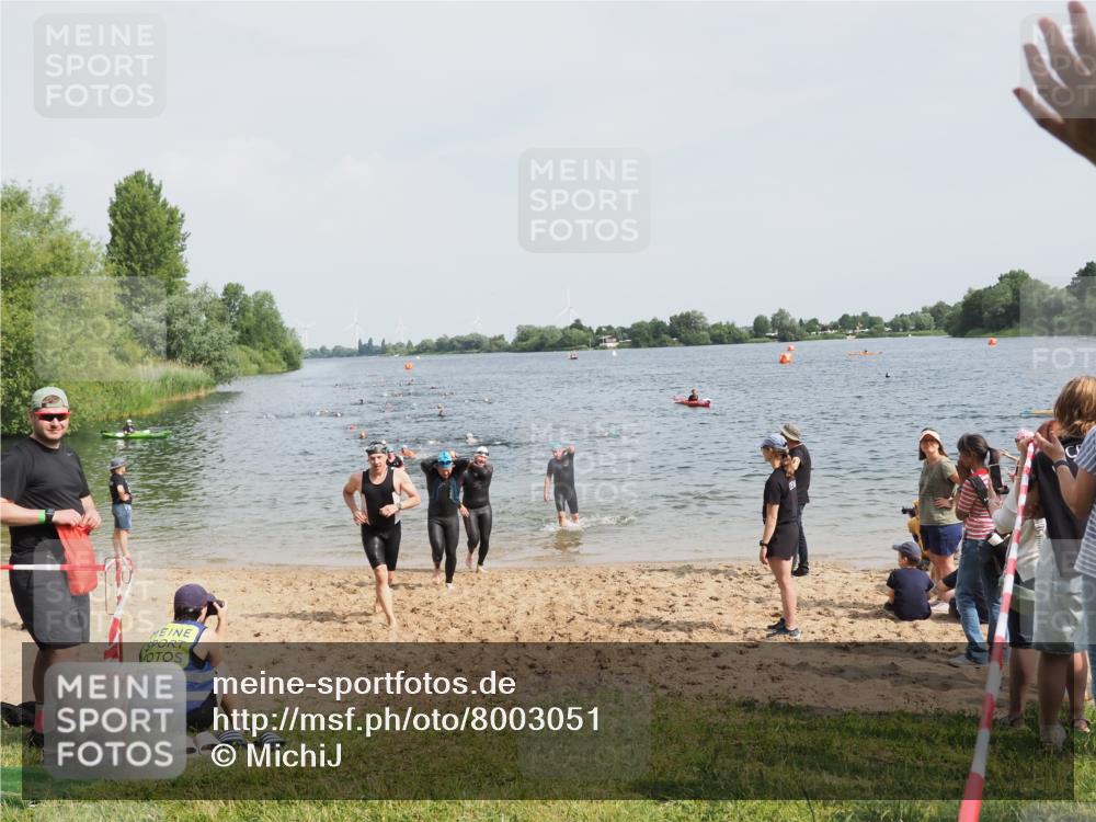 21.06.2025 - 27. Vierlanden-Triathlon MichiJ http://msf.ph/oto/8003051 15.06.2026 10:05:44 Schwimmen 366, 392, 401, 413, 435, 442, 450 meine-sportfotos.de