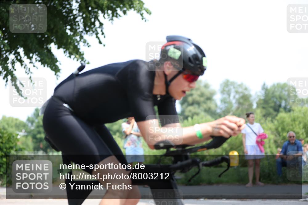 15.06.2025 - 7 Türme Triathlon Yannick Fuchs http://msf.ph/oto/8003212 15.06.2025 12:32:31 Radfahren 200 meine-sportfotos.de
